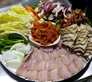 전남 본토의 맛 삼송 홍어삼합 맛집 여기 있었네!