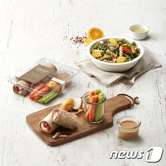 스타벅스 신제품 비스트로박스 구매시 무료 커피 드려요