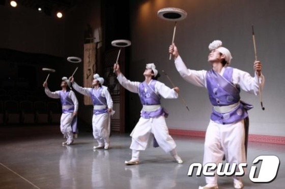금산군, 풍물 야외공연 추진…전통시장 활성화
