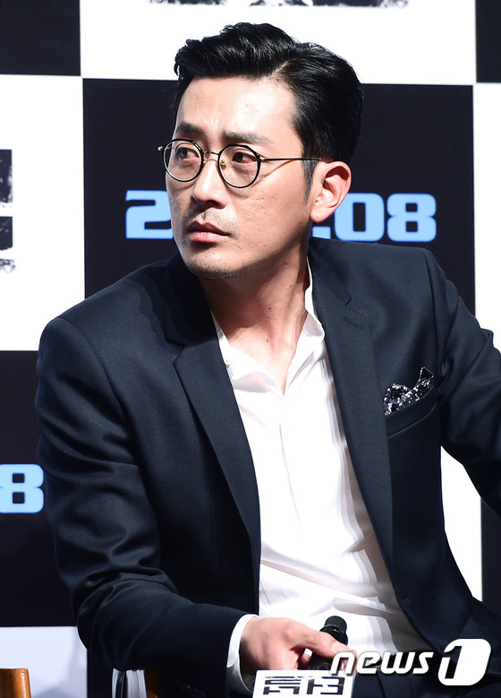 하정우, 짙은 남자의 향기