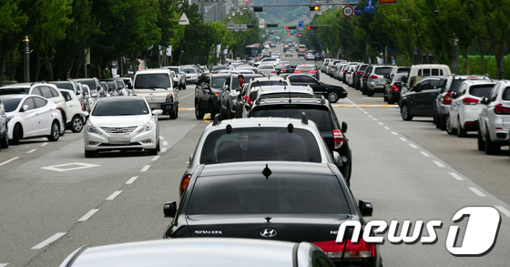 도 넘은 전북도청 앞 불법주자