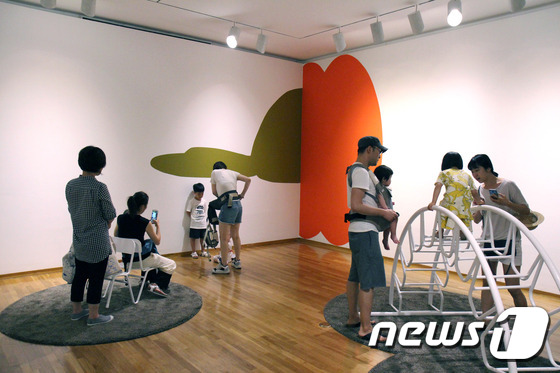 무더위 여름피서 문화공간에서 즐기자