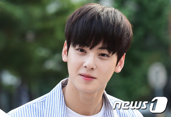 아스트로 차은우, 얼굴이 샤방 샤방~