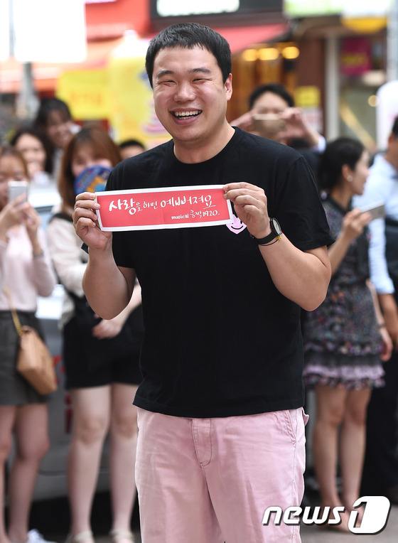 조현식, 안중대의 푸근한 미소 활짝