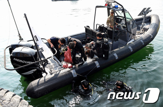 해군 1함대, 묵호항 일원 자연정화활동 실시
