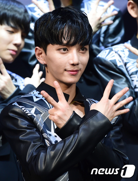 인호, 내가 바로 소년24~