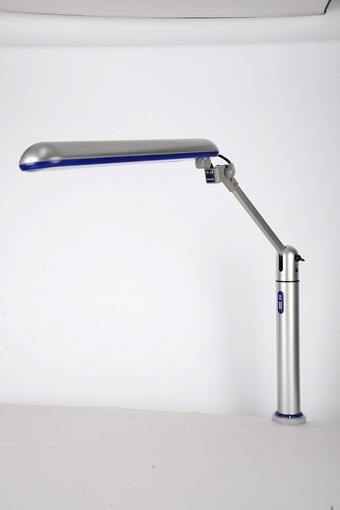 삼정인버터주식회사 전문가용 LED 클립형스탠드 SL-700 출시
