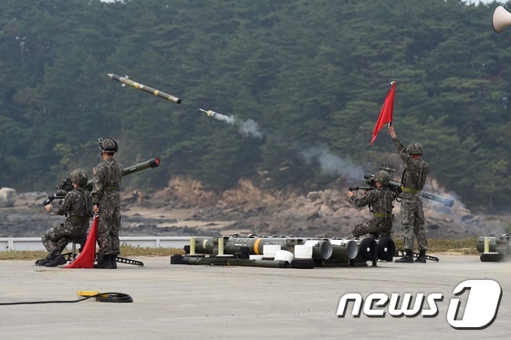 단거리 방공무기 미스트랄 발사
