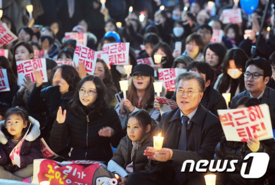 문재인 대구에 안기다 | 인스티즈