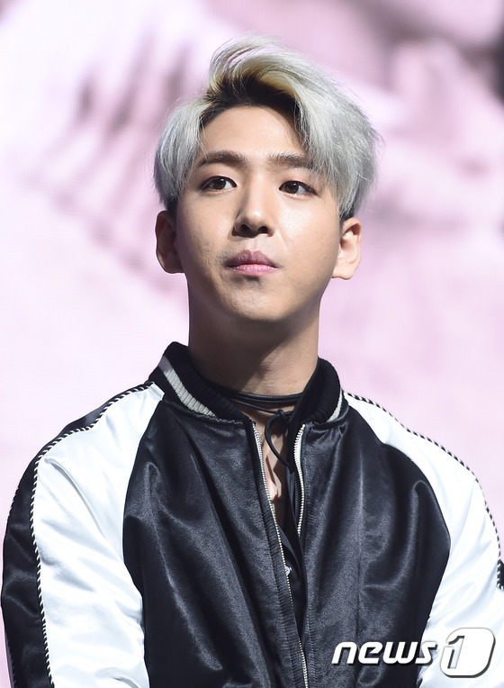 B1A4 바로, 탈색으로 완성한 화려한 비주얼