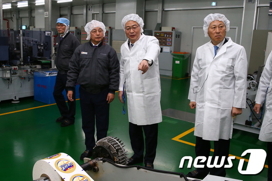 우수 기술기업 찾은 임종룡 위원장