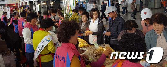 강원도농수특산물진품센터 올해 100억 매출