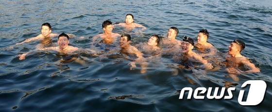 해군 해난구조대 겨울바다 훈련