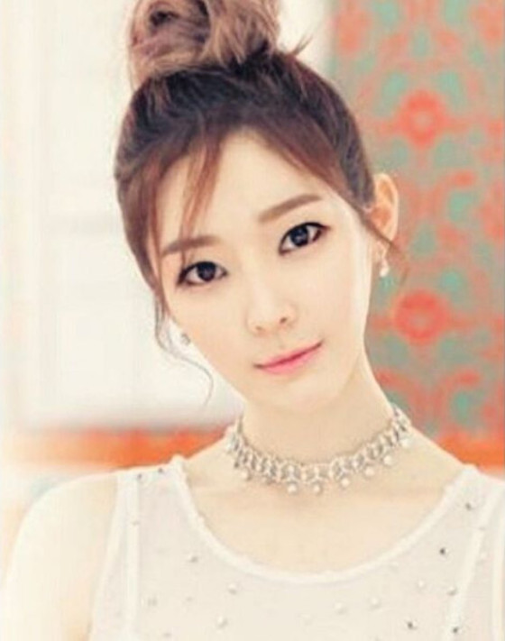 티아라 전 멤버 아름, 우아한 올림머리 눈길