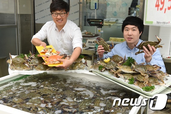 농협유통, 서해 활 암꽃게 할인 판매