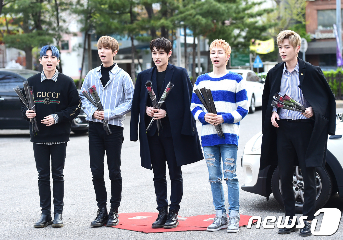 인엑스, 파이팅 넘치는 인사