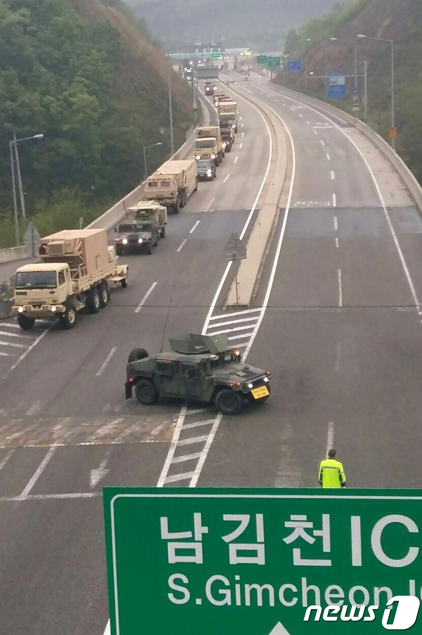 경부고속도로 성주IC 진입하는 사드