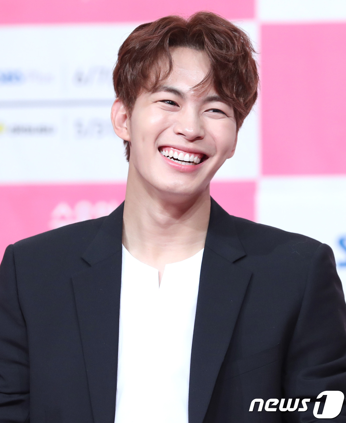 빅스 홍빈, 비현실적인 비주얼~