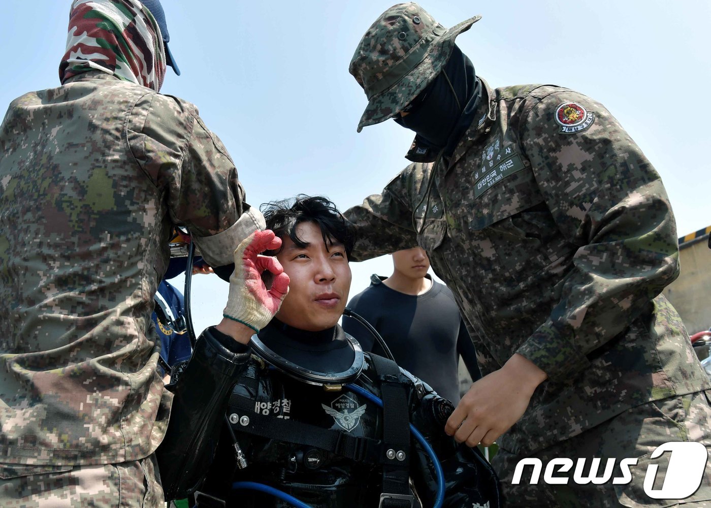 해군-해경 합동성 강화를 위한 합동구조훈련