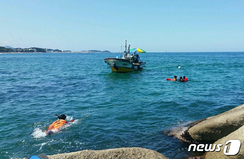 속초소방서, 고성 앞바다서 표류 스쿠버다이버 구조