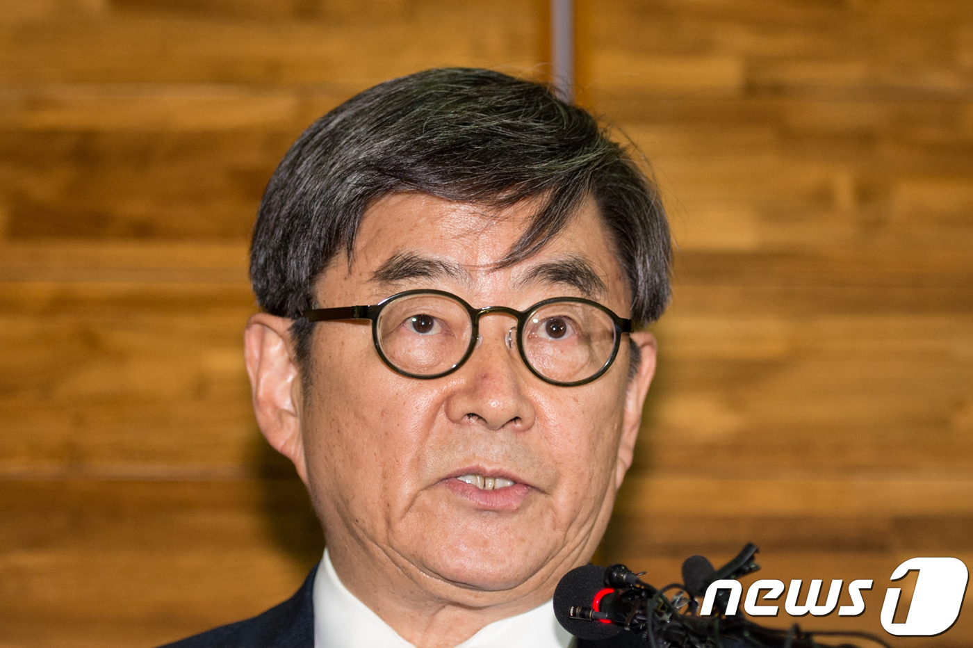 성차별적 표현 논란 안경환 후보자, 자진사퇴는 없다