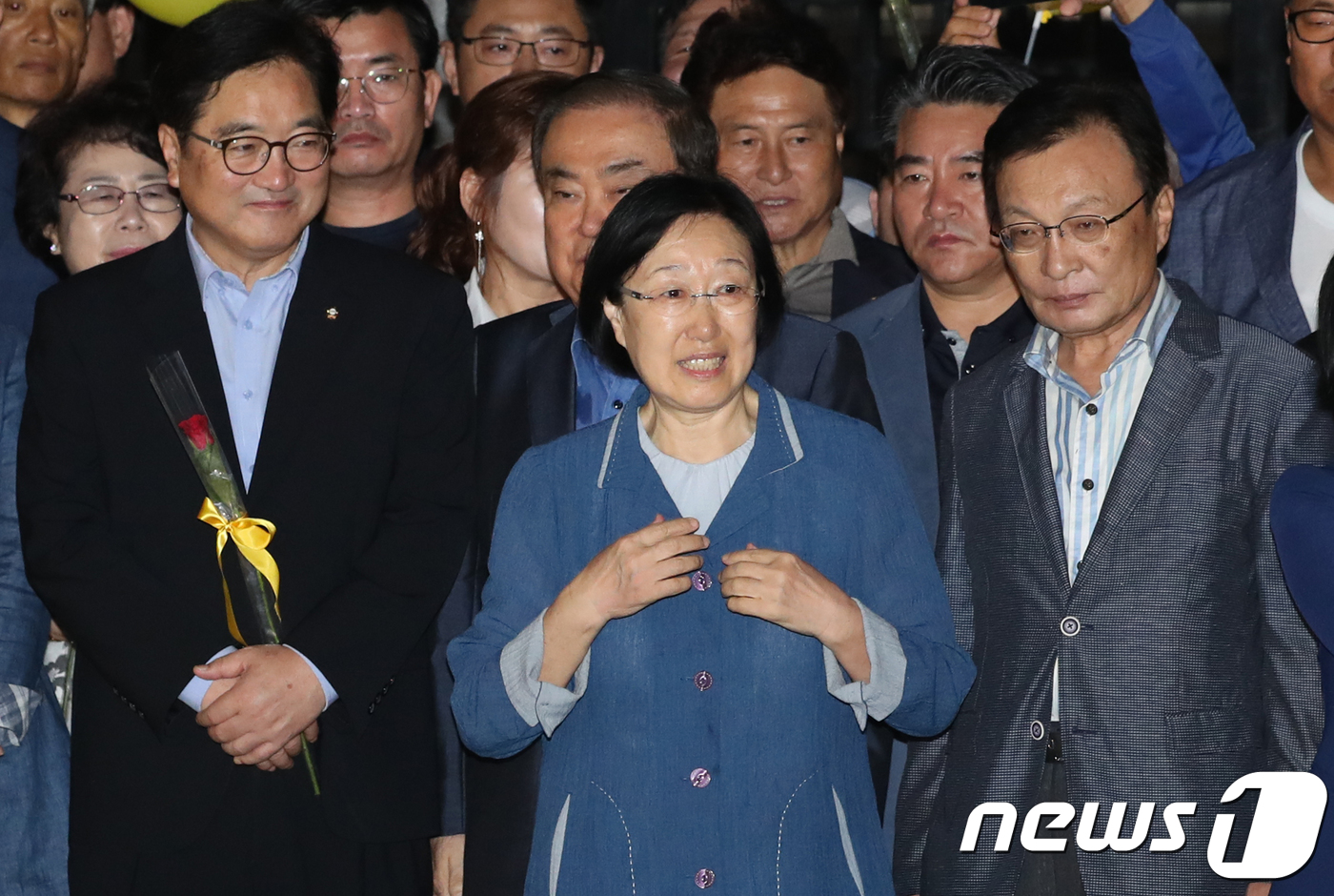 한명숙 前총리 만기 출소