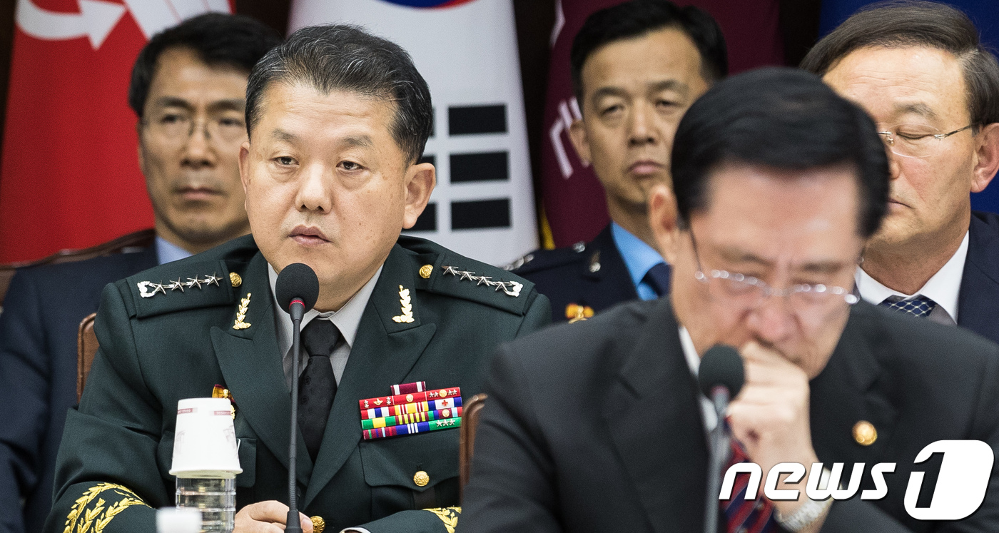 [국감] 김병주-송영무 전작권 고민