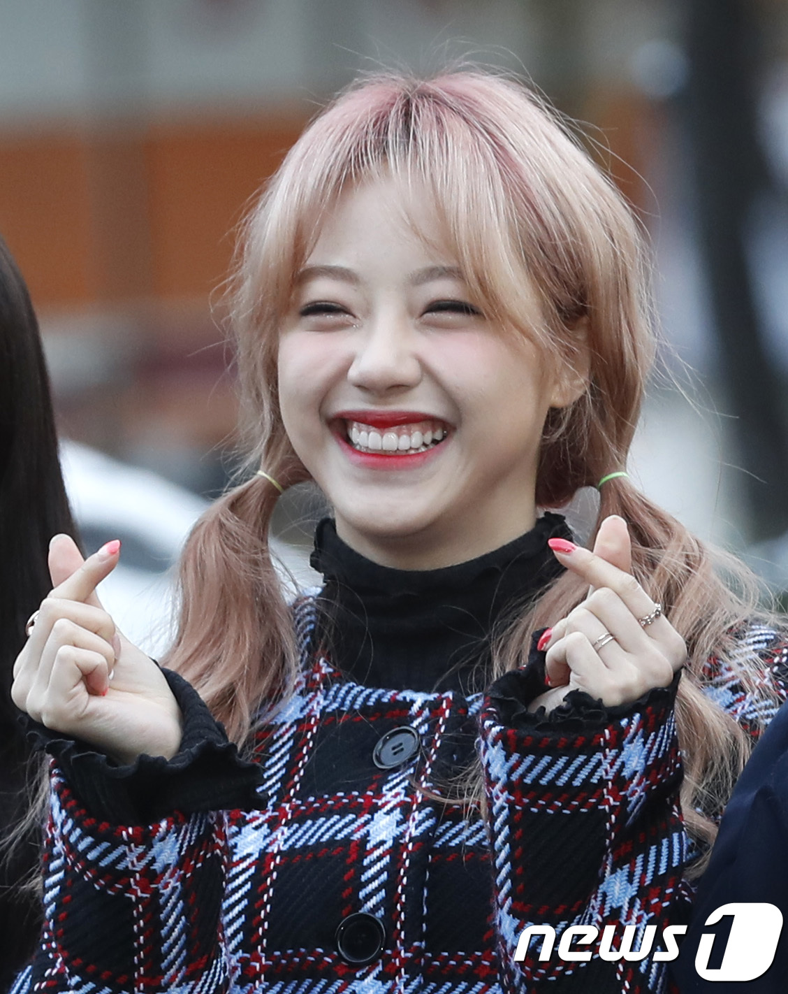 더유닛 굿데이 지원, 사랑스러운 잇몸미소