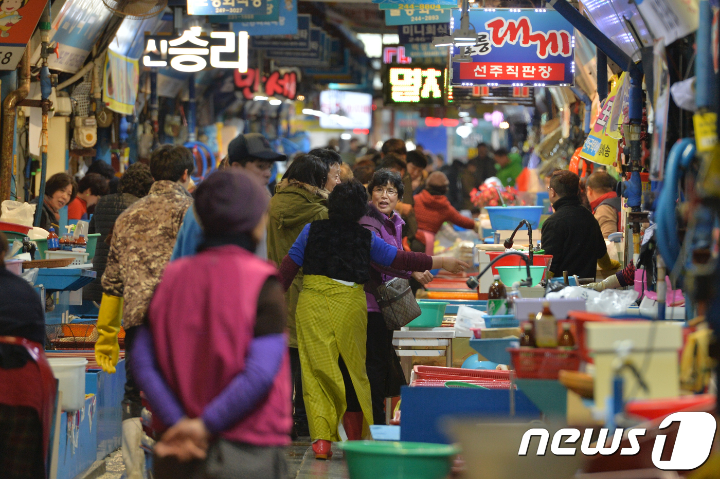 활기찾은 죽도시장 회거리!