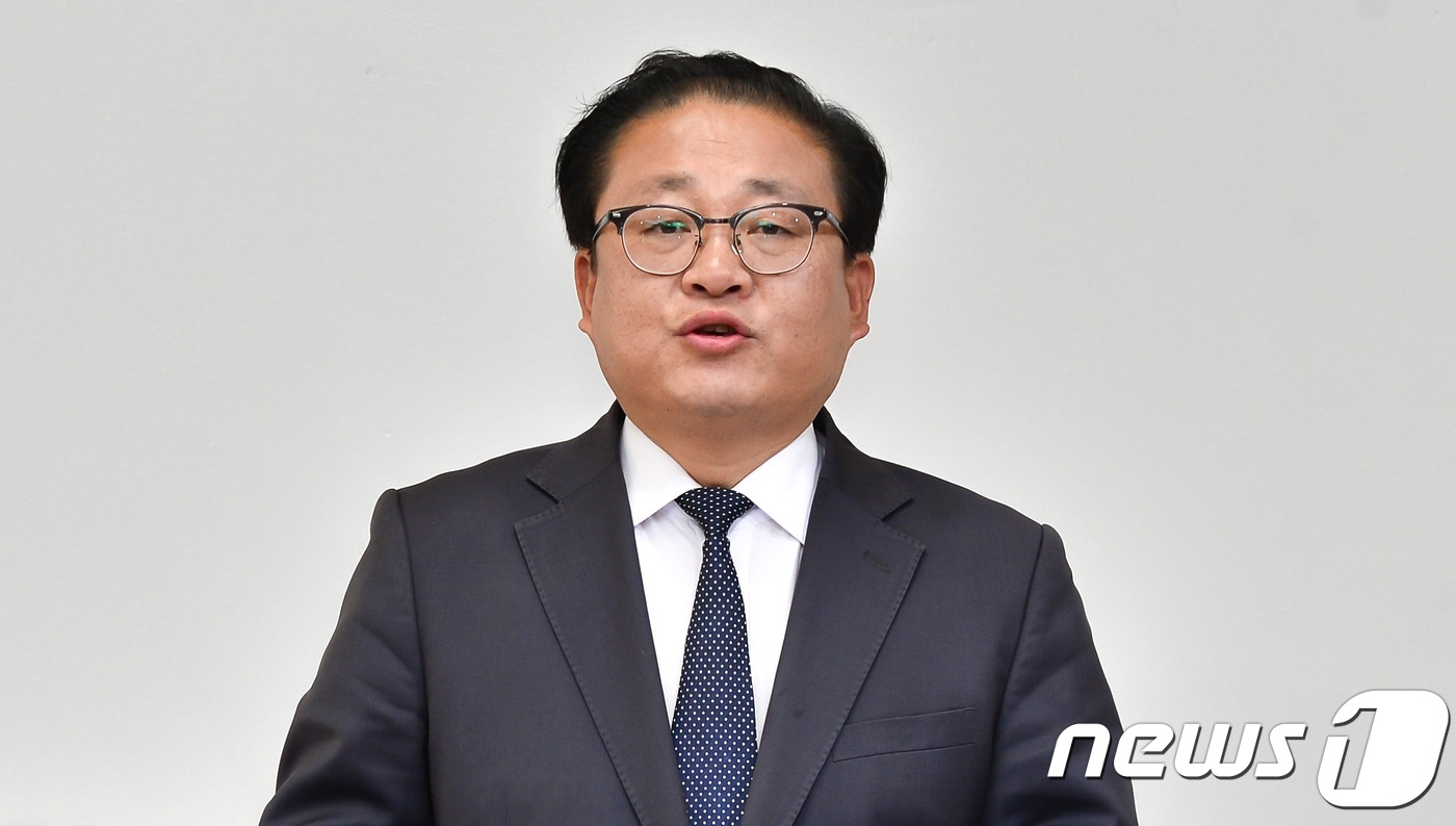 장인수 前부대변인, 이근규 시장 측근 비리의혹 폭로