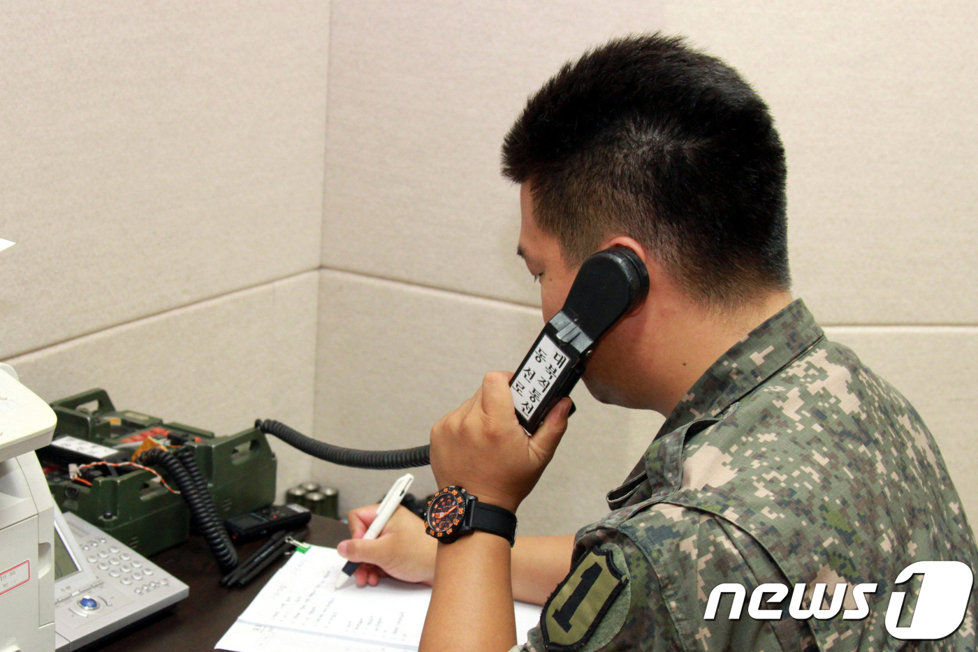 軍 오늘 오전 서해 군통신선 통해 北 접촉…시험통신