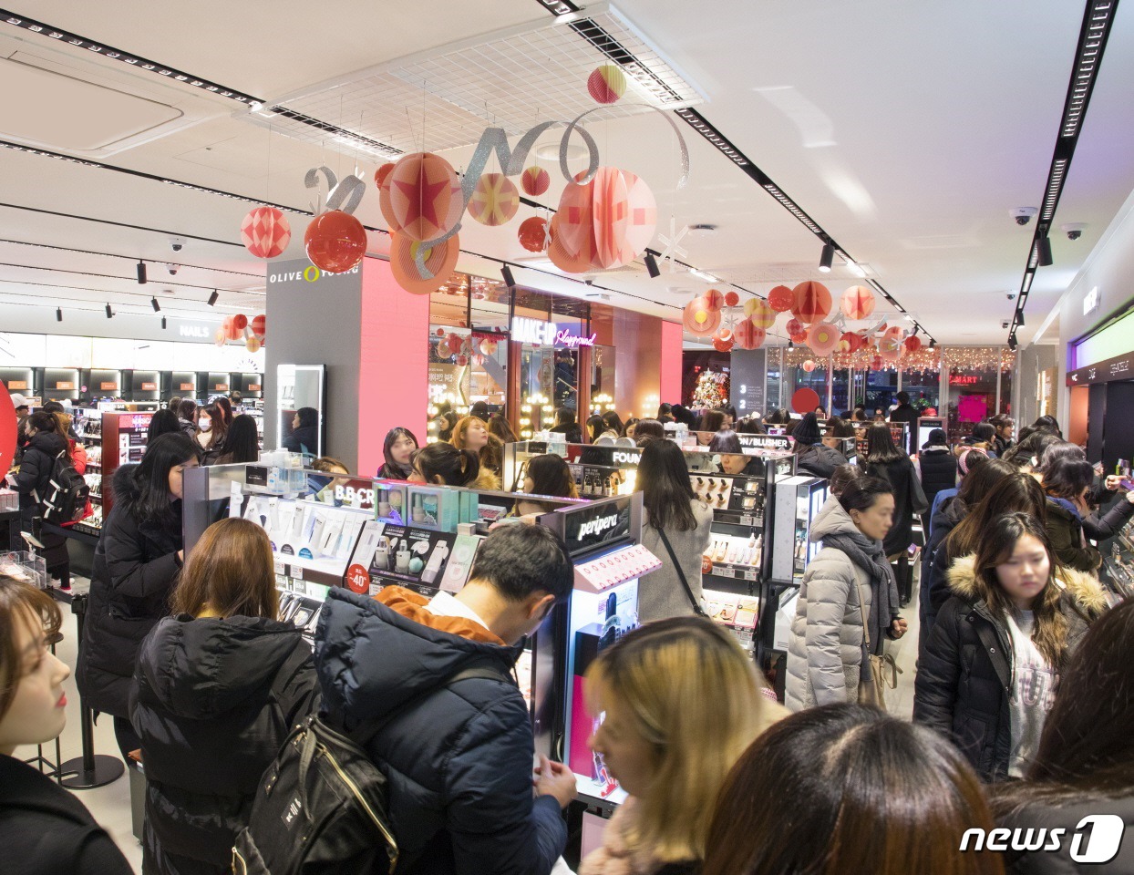 올리브영, 강남본점 방문객 개장 100일만 100만명 돌파