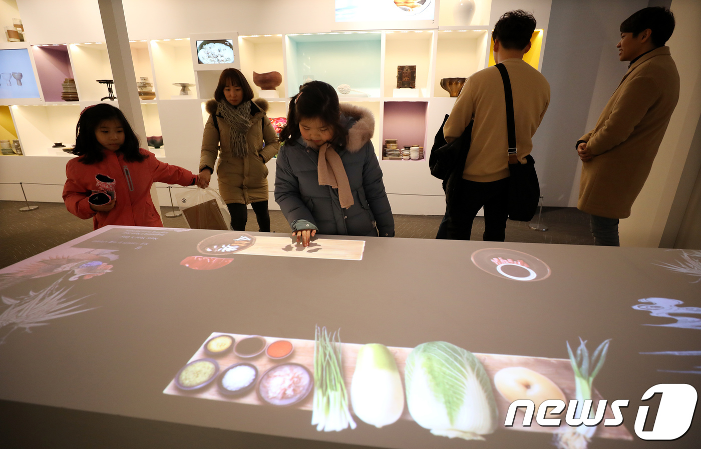 청와대 사랑채에서 한식 전시회