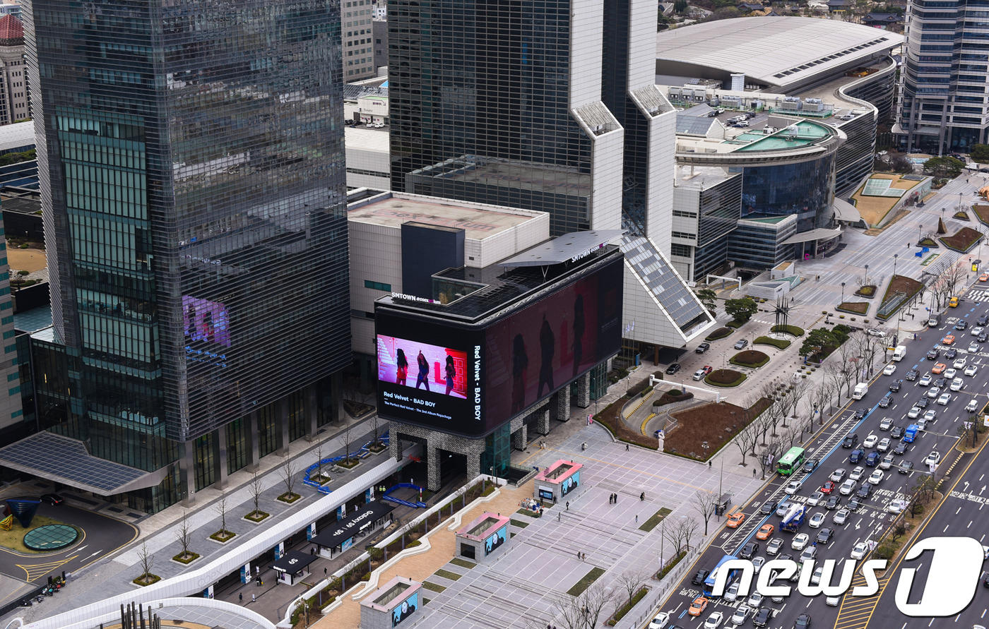 무협, 무역센터에 SMTOWN 옥외 광고…한국판 타임스퀘어
