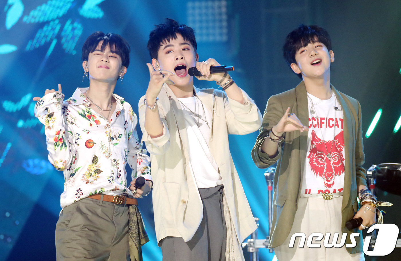 더 이스트라이트, 누나 미소 짓게 만드는 달콤 무대