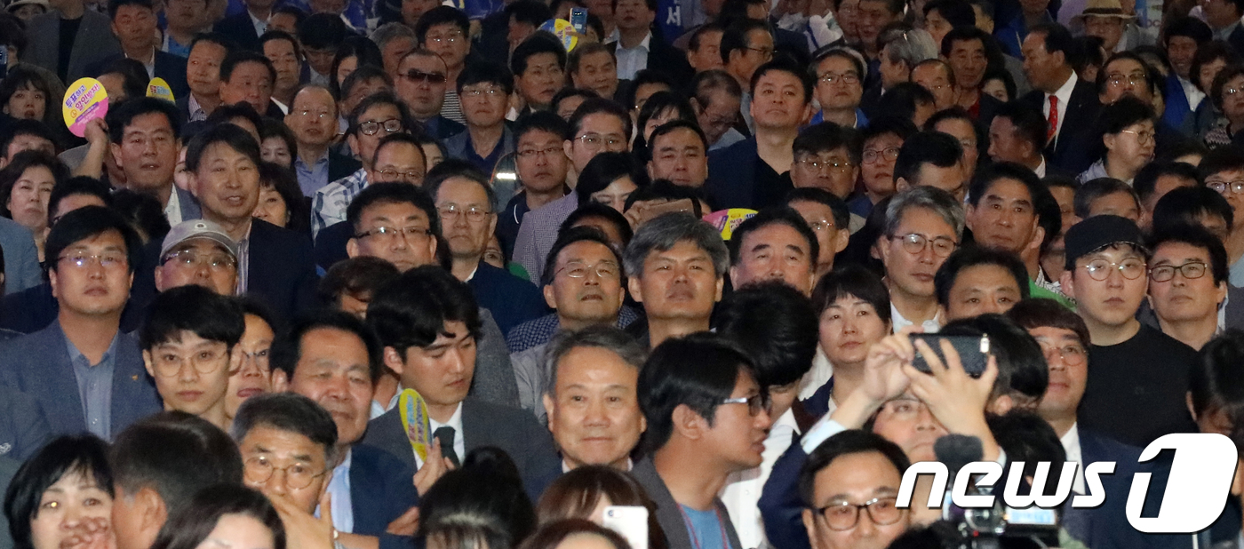 부산 표심은 어디로