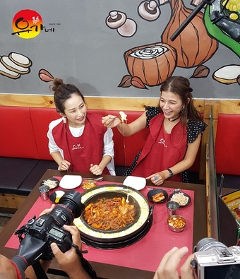 유가네닭갈비 종로점, 일본관광객 유치 위한 한국관광TV 특집 촬영 