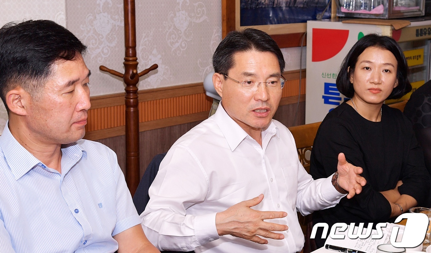권오봉 여수시장여문문화의 거리 자생적 노력 우선     