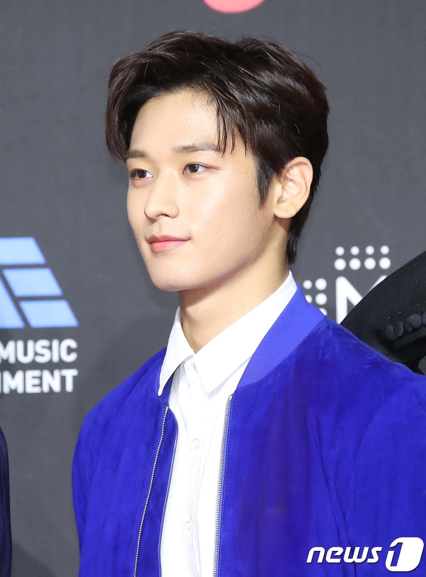 더 보이즈 주연, 옅은 미소