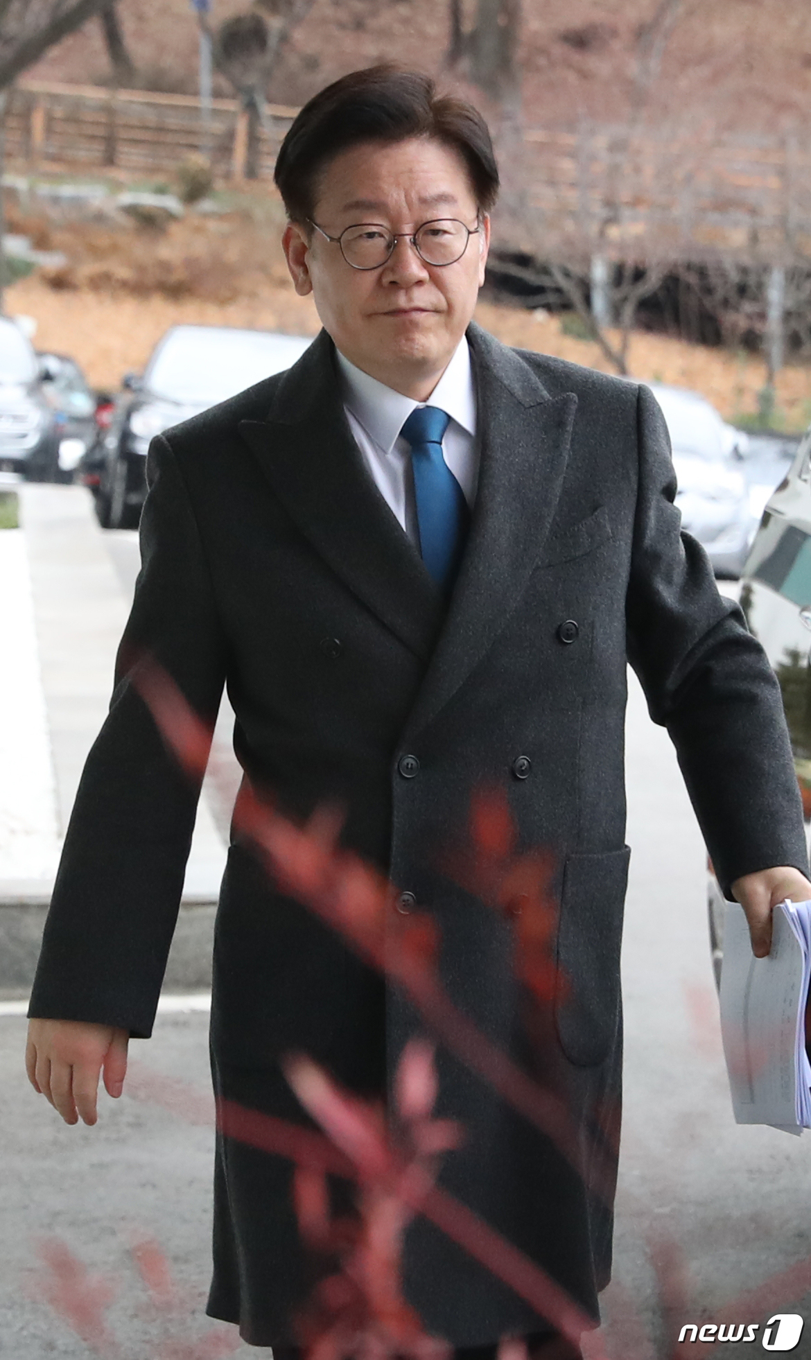 출근하는 이재명 지사