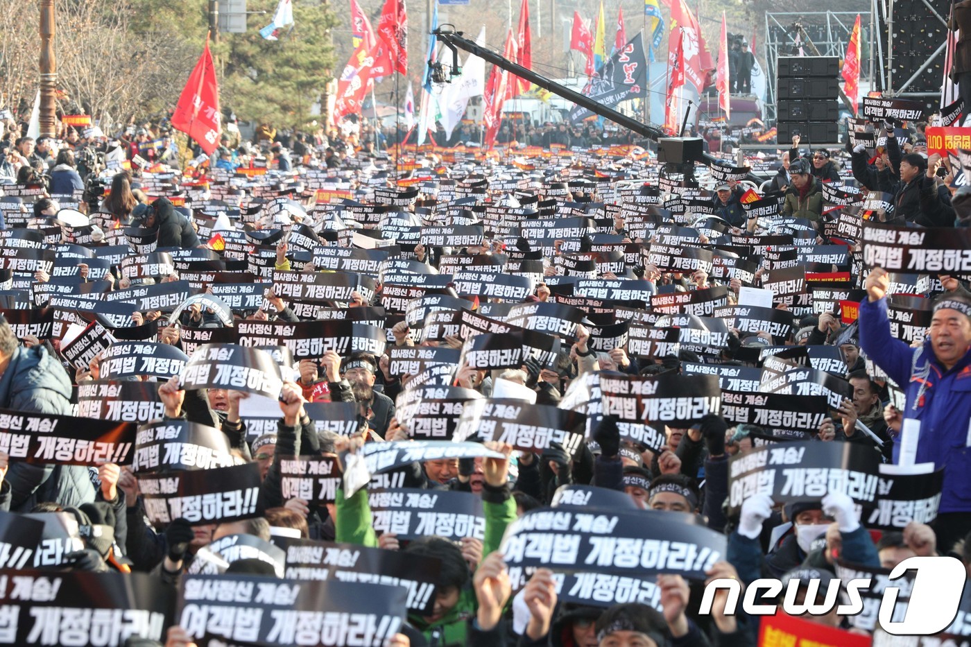 서울시, 택시 파업에 퇴근시간도 지하철·버스 증편