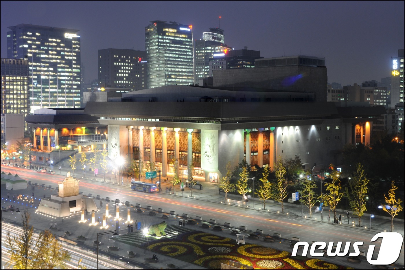 세종문화회관 시민 힐링 공간으로 바꾼다