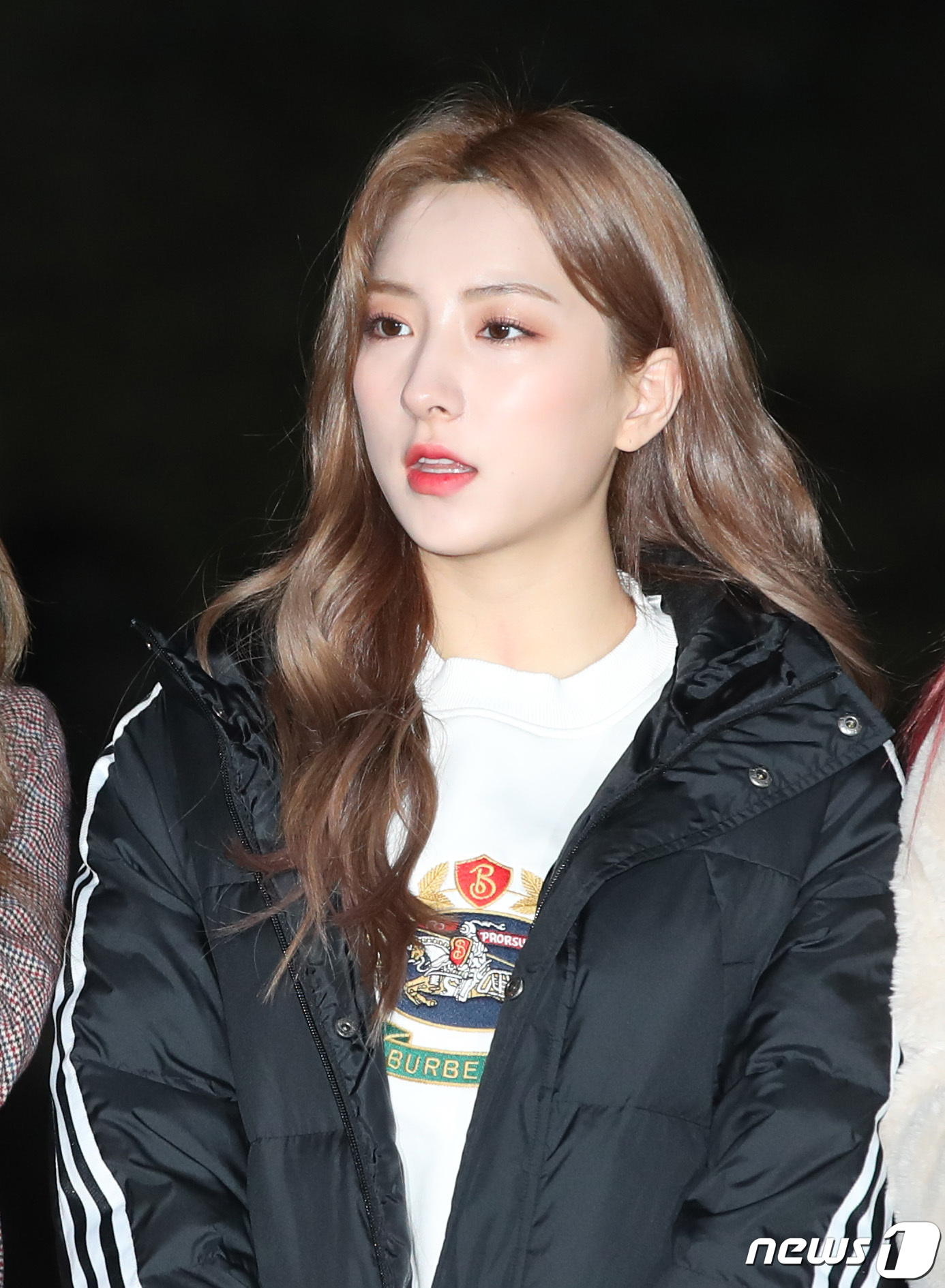 우주소녀 은서, 백옥피부 눈길