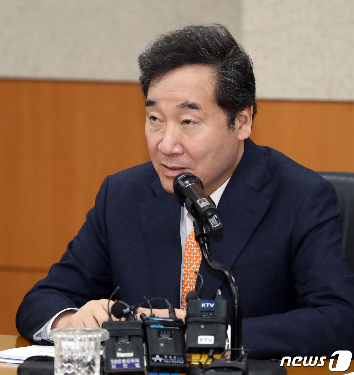 뷰티산업현장 찾은 이낙연 국무총리