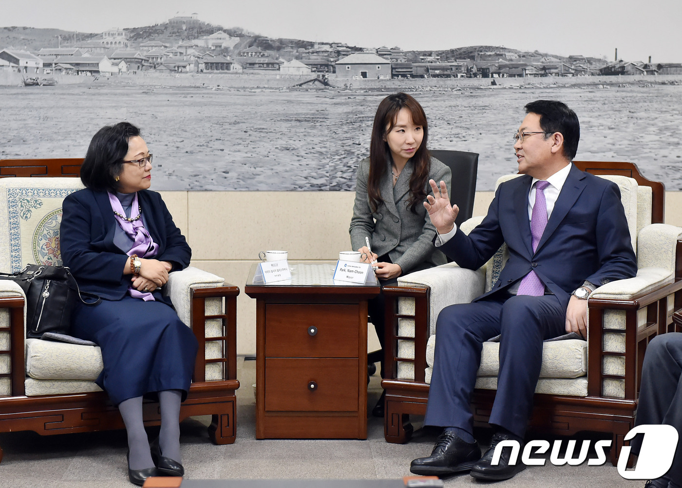 박남춘 인천시장, 아미다 UNESCAP 사무총장과 협력 논의