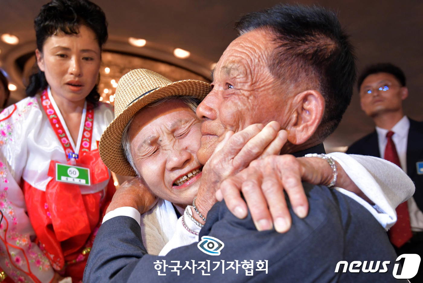한국보도사진상 제너럴 뉴스 최우수상에 꿈같은 재회