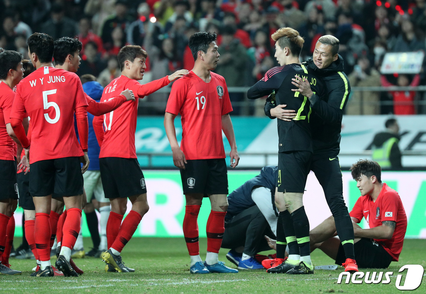 콜롬비아 상대 2대1로 승리 거둔 대한민국