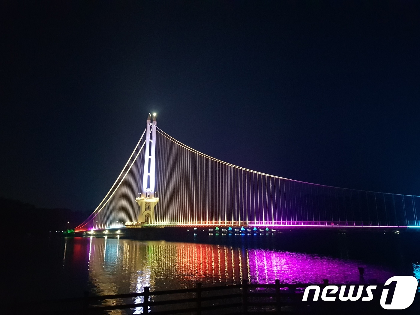 예산군, 국내 최장 길이 예당호 출렁다리 개통