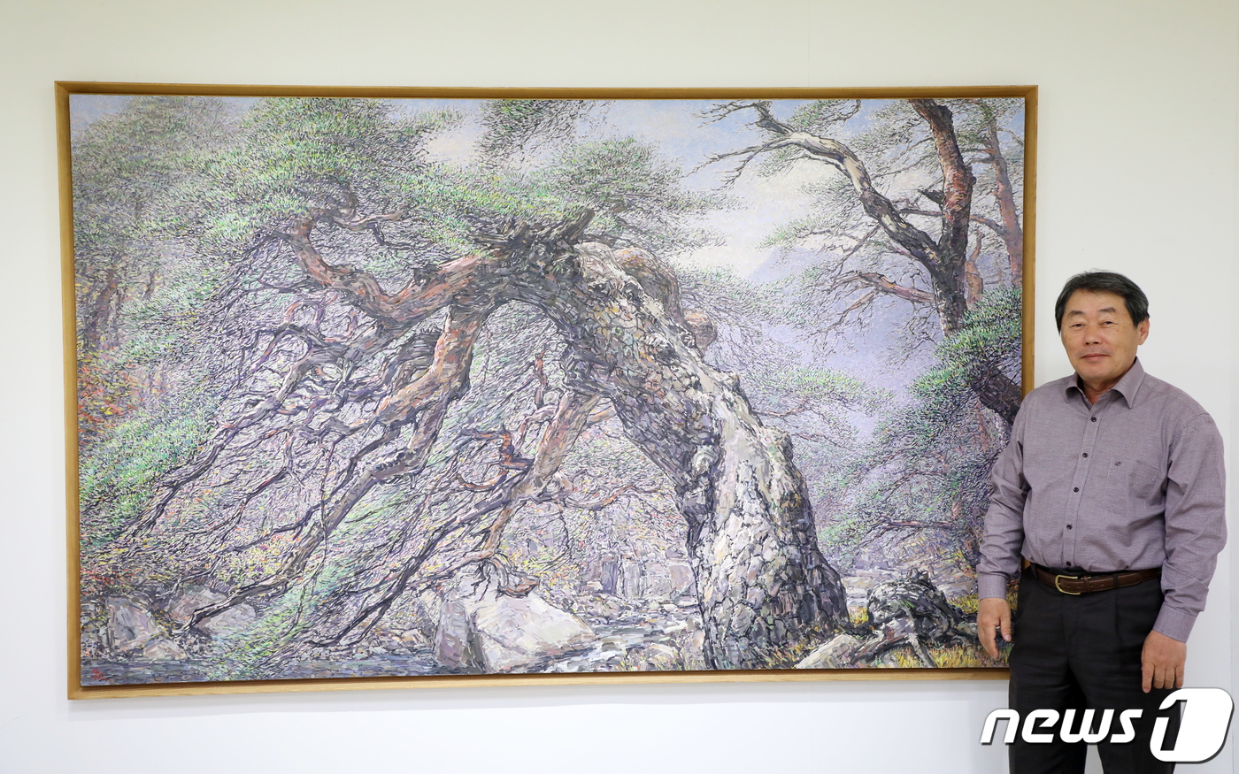 소나무 그림 권위자 김상원 화백, 고향 울산서 전시회 열어