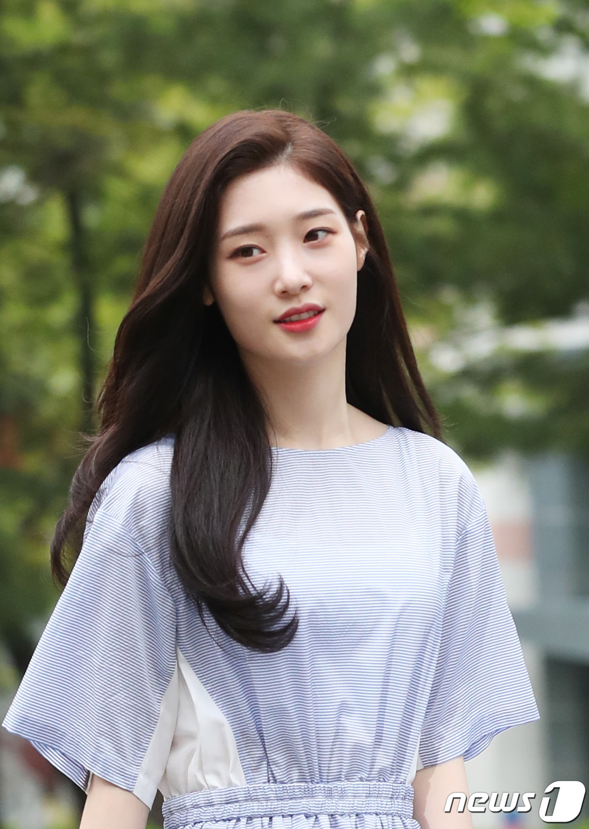 다이아 정채연, 출근길 핵미녀